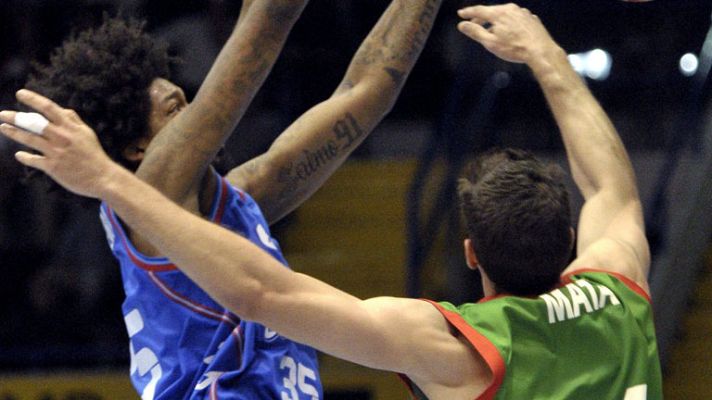 Baloncesto en RTVE - Cajasol Sevilla 71 - Tuenti Móvil Estudiantes 82