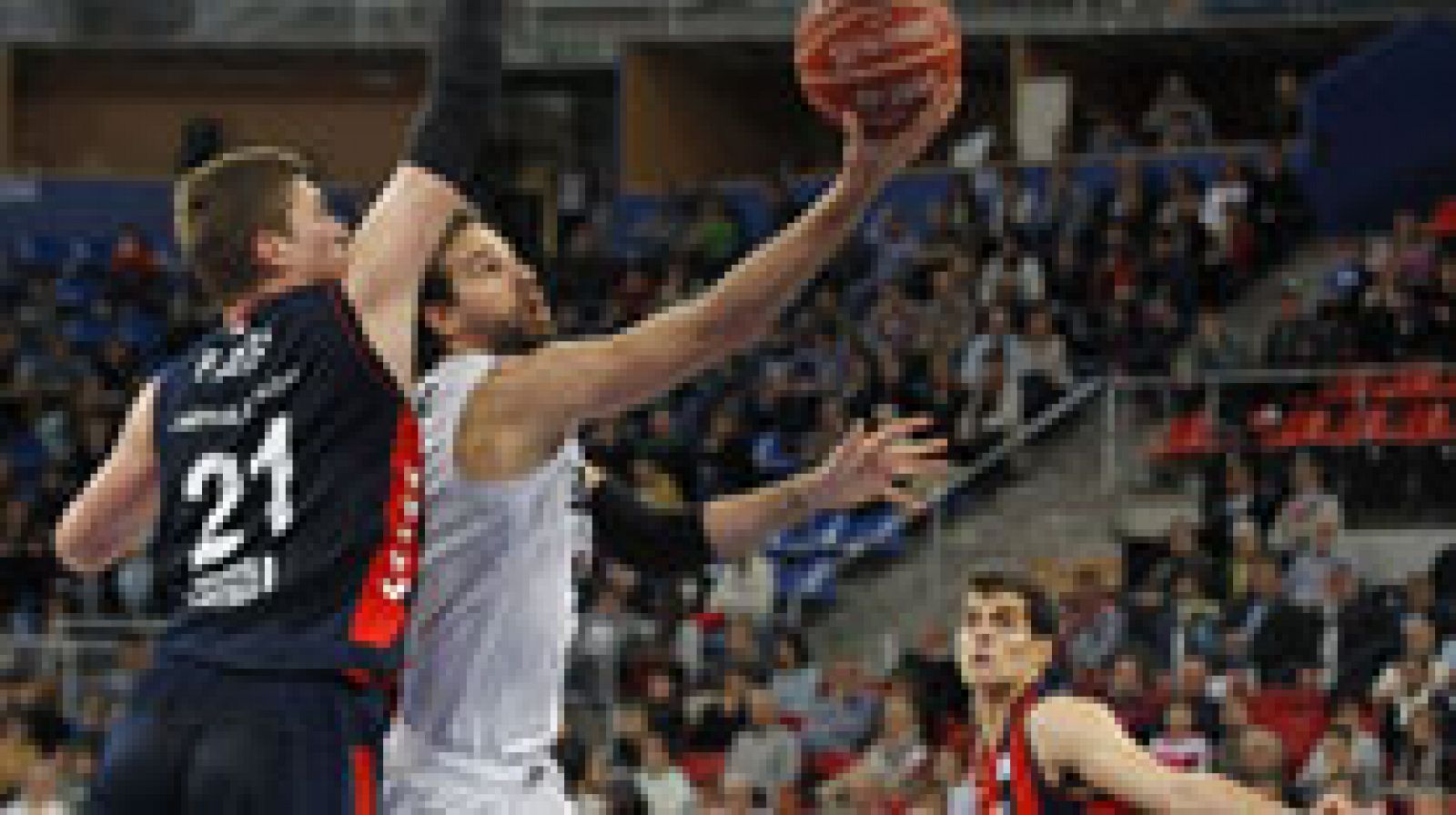 Baloncesto en RTVE: Laboral Kutxa 76 - Bilbao Basket 70 | RTVE Play