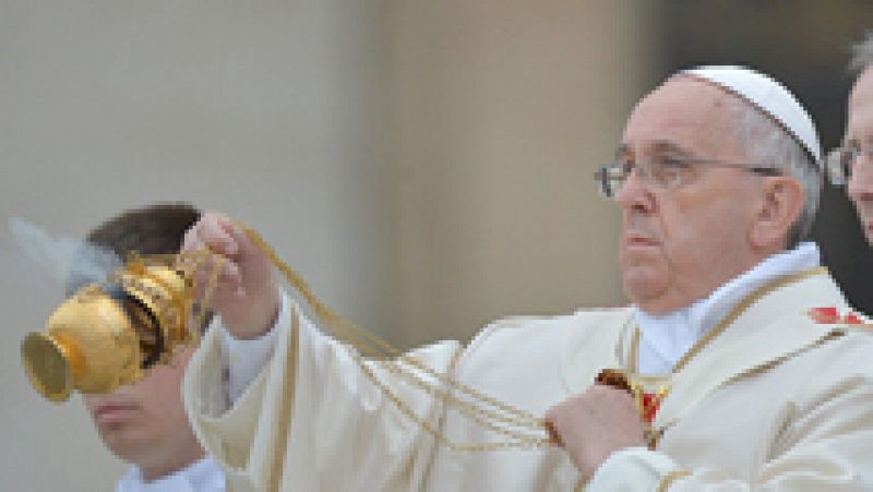 El papa Francisco proclama santos a Juan XXIII y Juan Pablo II