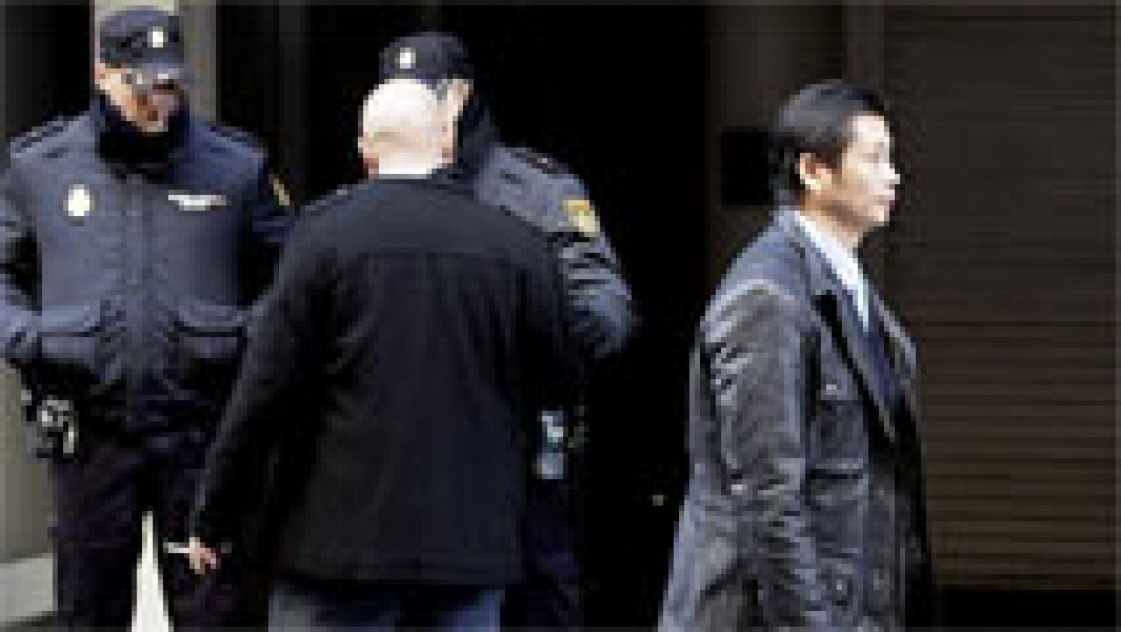Telediario 1: El juez Moreno imputa a nueve agentes por su relación con la mafia de Gao Ping | RTVE Play