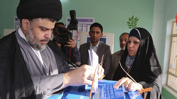 Telediario 1 - Cierran los colegios electorales y comienza el recuento de votos en Irak