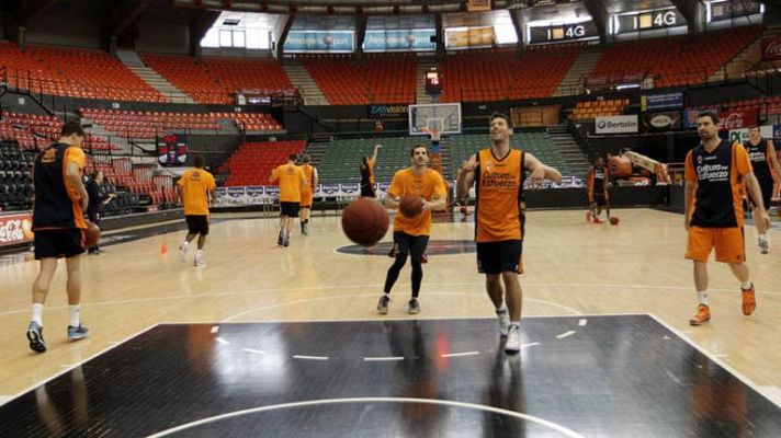 Telediario 1 - El Valencia Basket quiere golpear primero en la final de la Eurocup