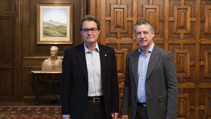 Telediario 1 - Urkullu y Mas critican la "recentralización" del Gobierno