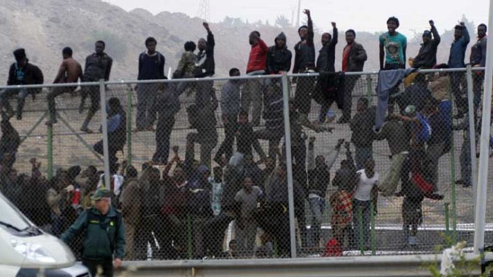 Telediario 1 - Salto a la valla de Melilla