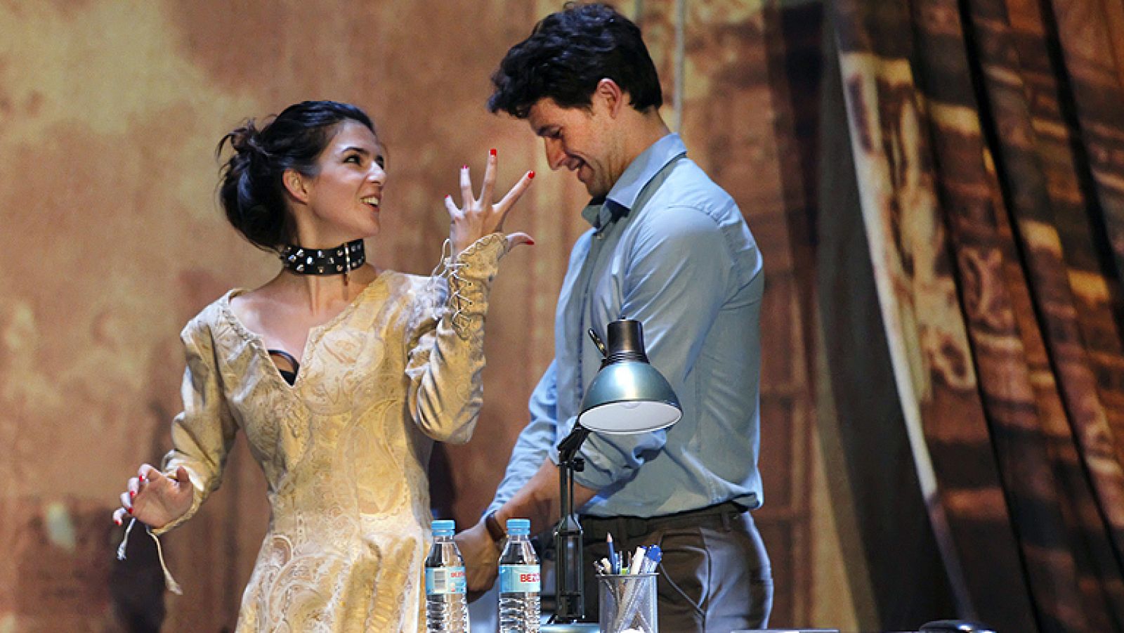 Telediario 1: Clara Lago vuelve a las tablas como protagonista | RTVE Play