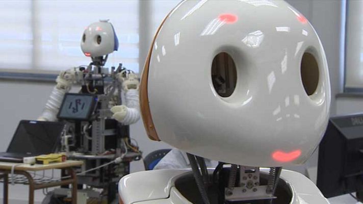 Telediario 1 - Enseñar a los robots en qué consisten las emociones