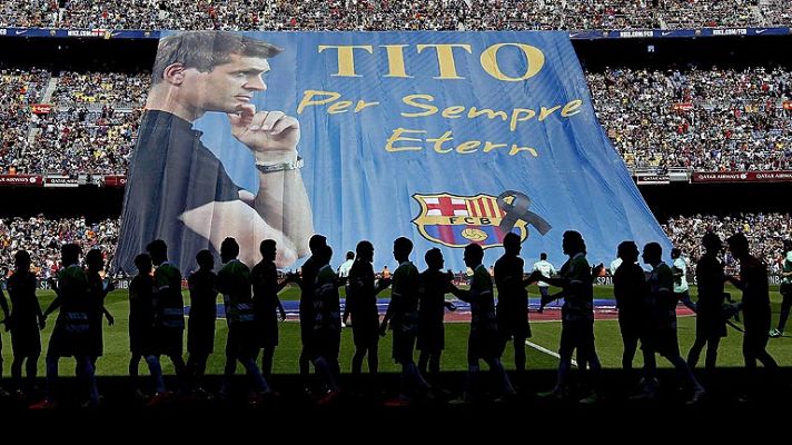 Telediario 1 - Emotivo último adiós del Barça a Tito Vilanova