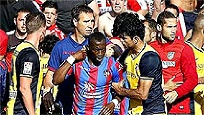 Diop se queja gritos racistas por parte de la afición del Atlético: "Me llamaron mono y yo bailé"