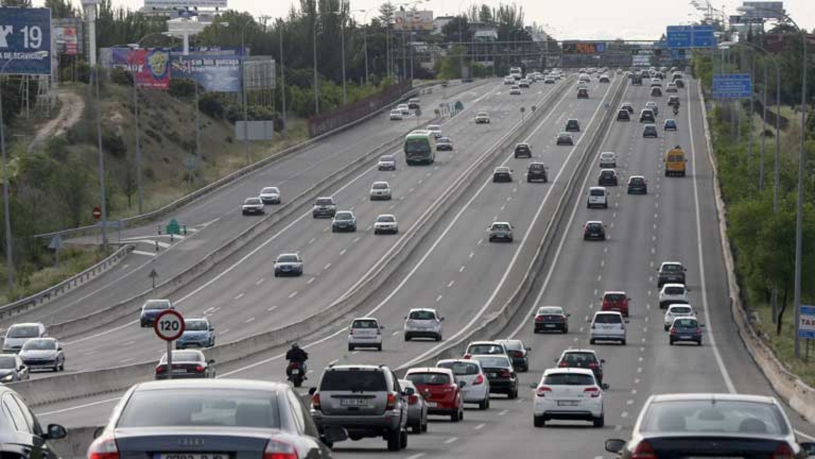 El Puente de Mayo se cierra con 12 muertos en las carreteras