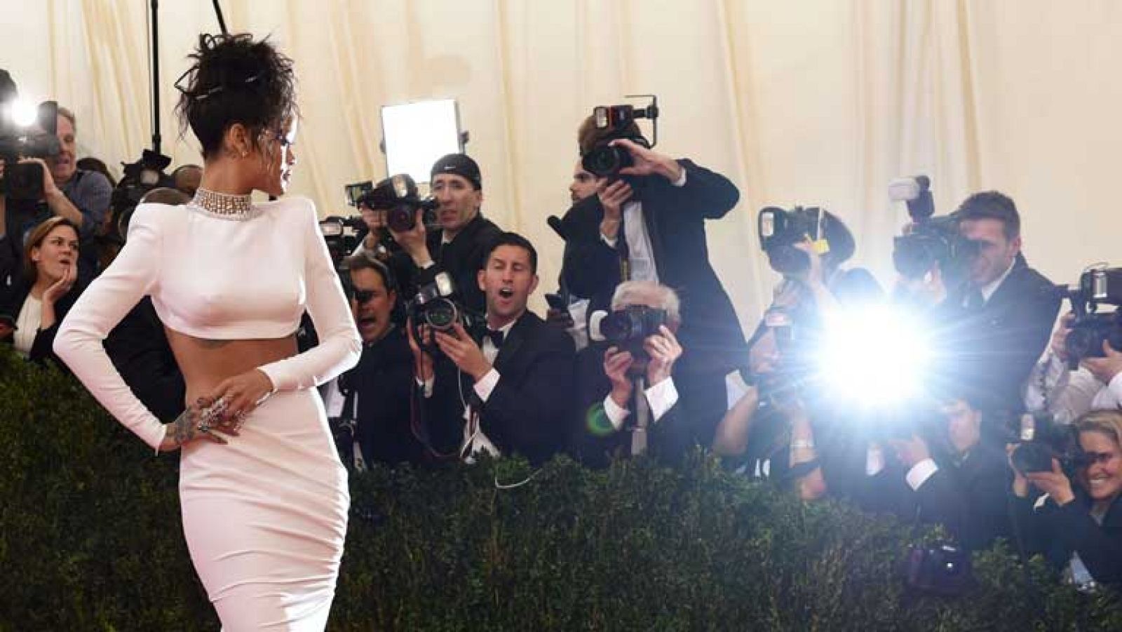 El Metropolitan expone hasta agosto trajes del diseñador Charles James