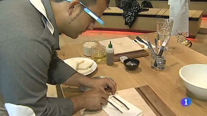 Telediario 1 - Aplicaciones de tabletas y gafas inteligentes ayudan a cocinar