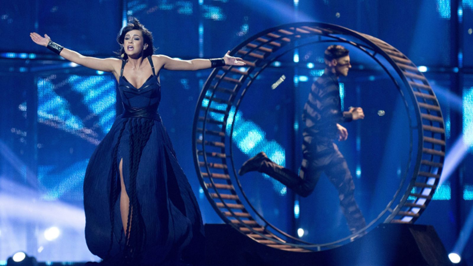 Eurovisión 2014 - Mariya Yaremchuk representa a Ucrania con la canción "Tick - Tock"