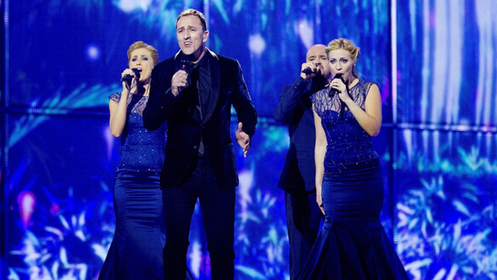 Eurovisión 2014 - Sergej Cetkovic representa a Montenegro con la canción "Moj svijet"