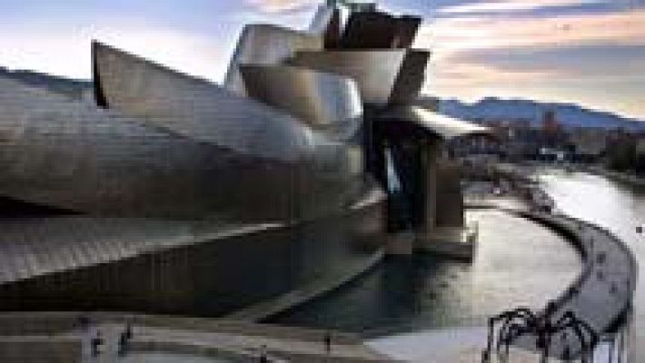 Juan Ignacio Vidarte, director del Guggenheim de Bilbao: "No solo nos ha aportado un edificio extaordinario, sino además un símbolo de la ciudad"