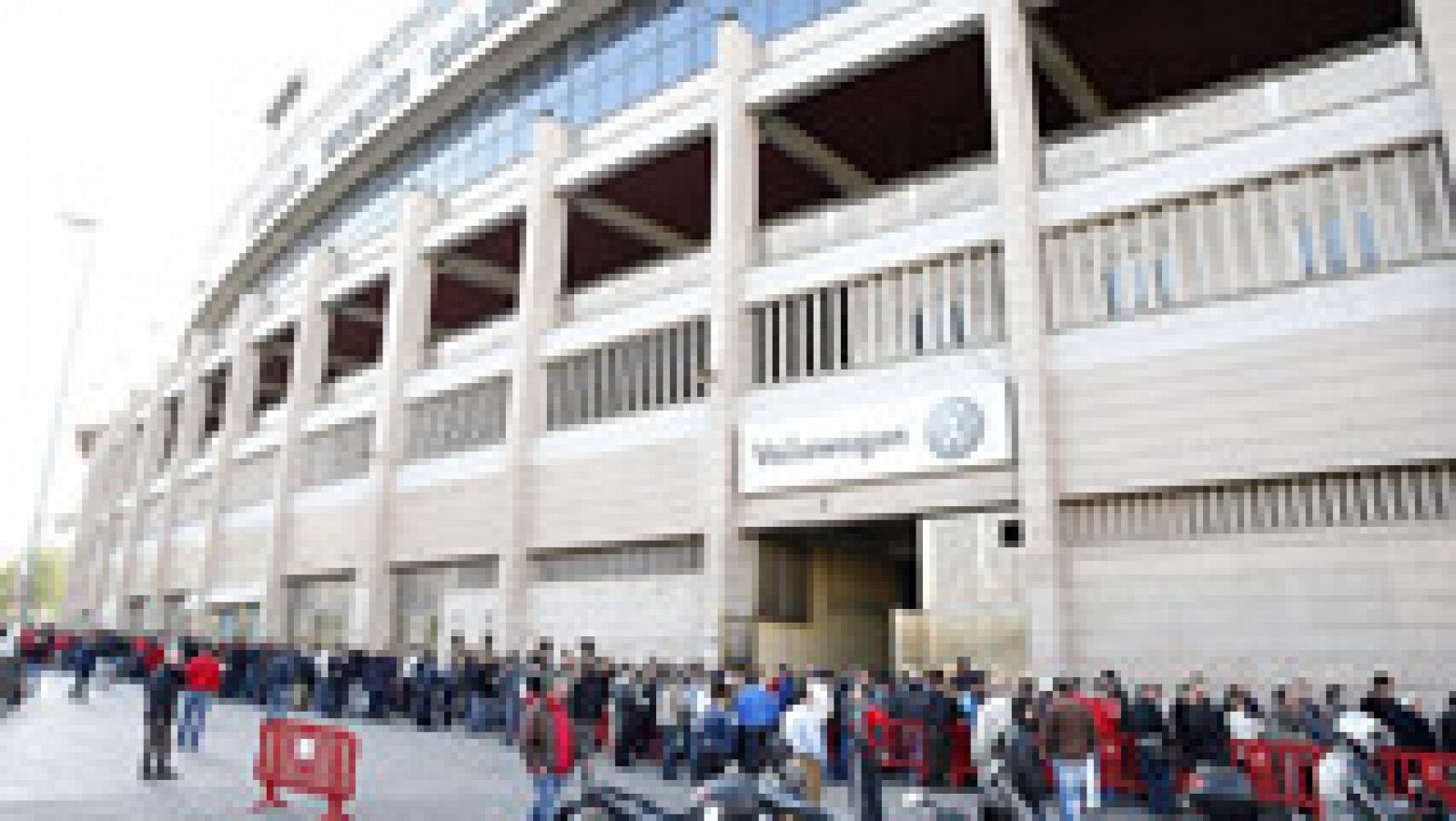 Telediario 1: Nueva jornada de colas en el Calderón | RTVE Play