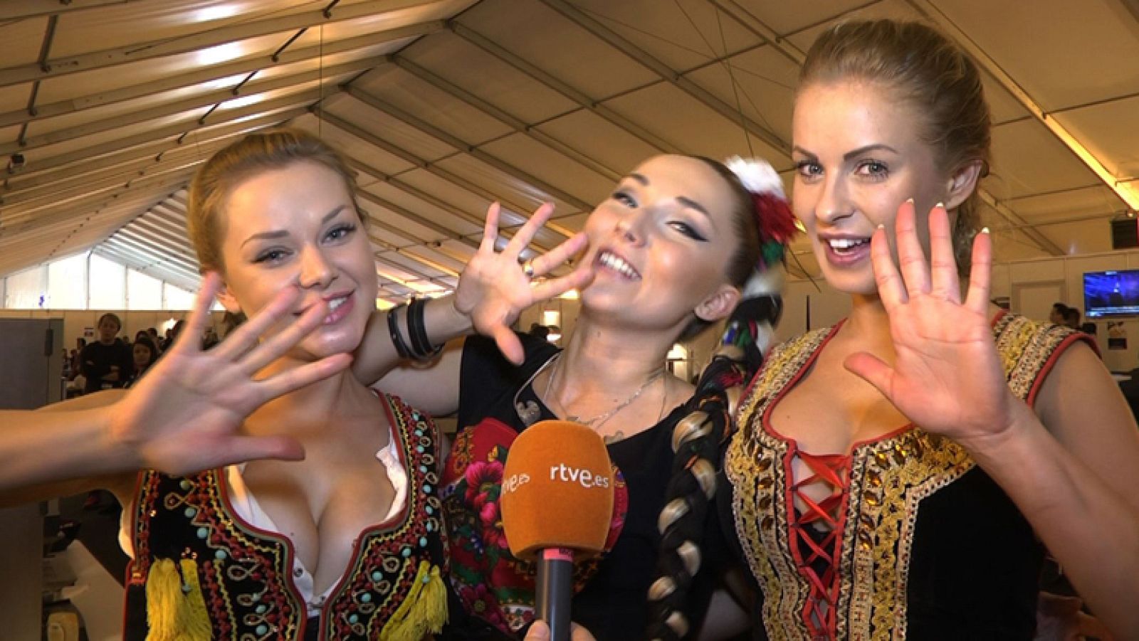 Eurovisión 2014 - #Euroweek: Entrevista a Cloe y sus bellezas polacas - Eurovisión | Ver