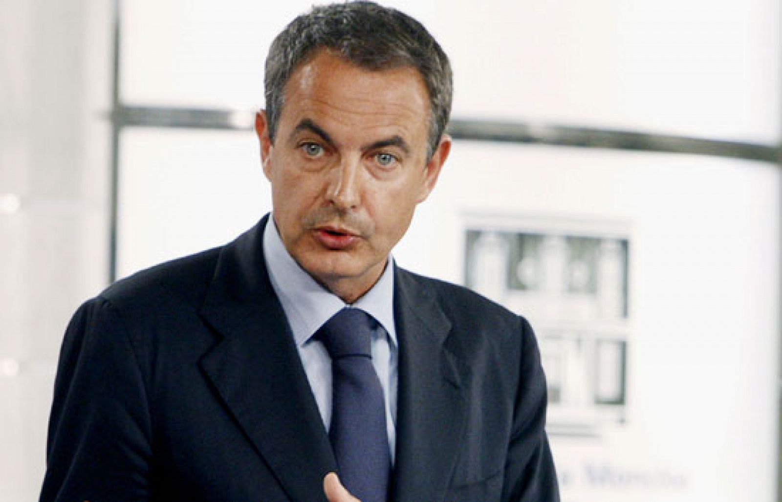 Zapatero quiere que la Unión Europea tome el liderazgo para mantener la paz | Ver