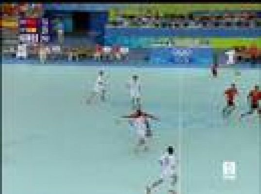  - España golea a China