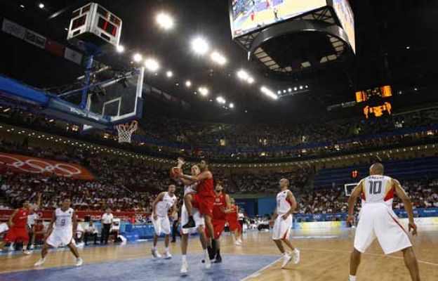  - España cumple frente a Alemania
