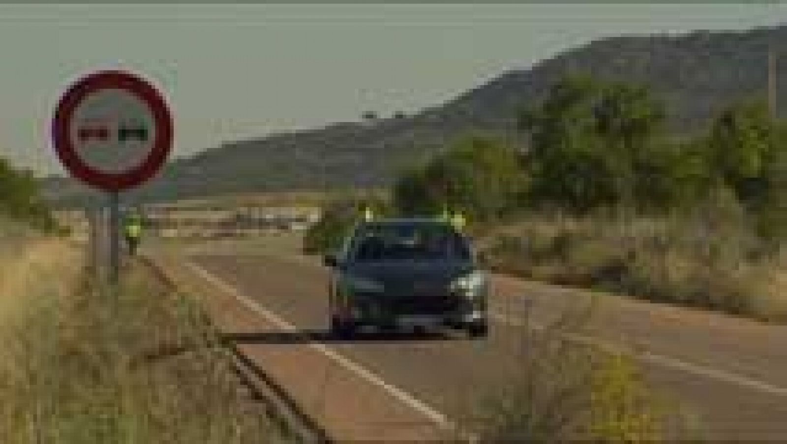 Telediario 1: Necesario extremar precaución en carreteras secundarias | RTVE Play