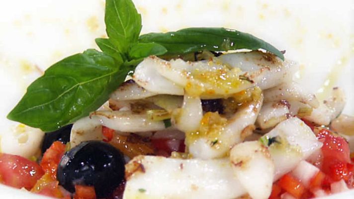 Cocina con Sergio - Ensalada de sepia con salsa al ajillo