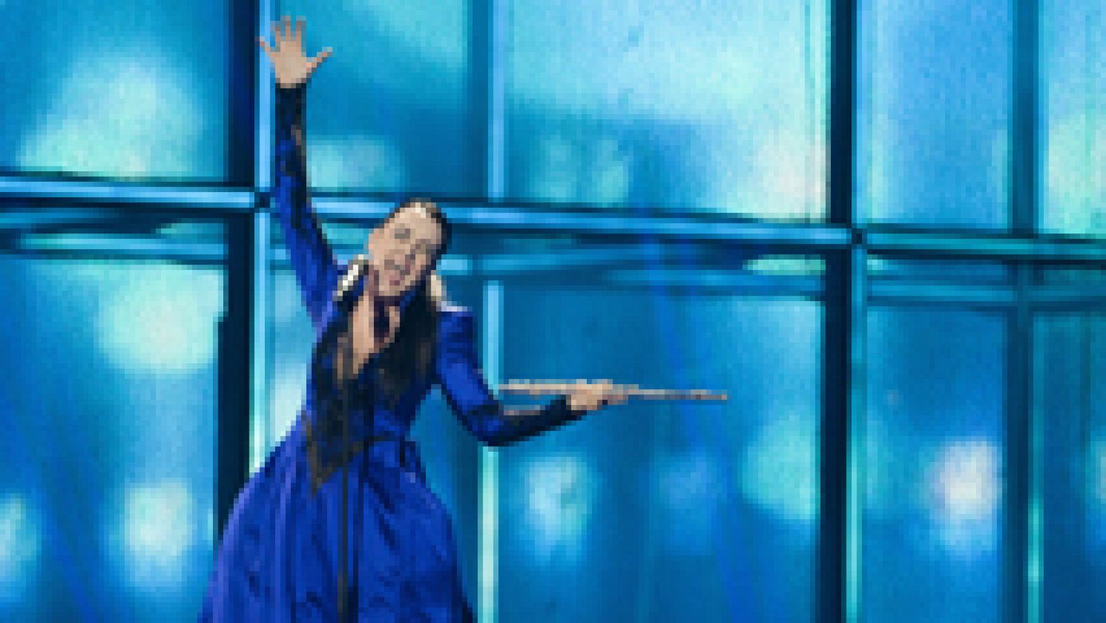 Tinkara Kovac canta "Round and round" en representación de Eslovenia