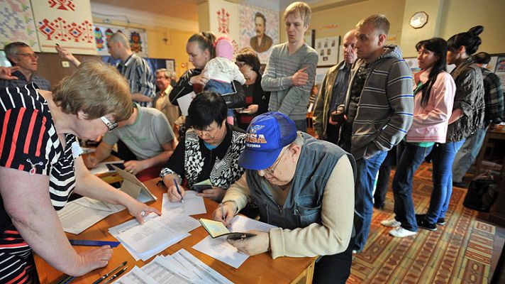Informativo 24h - Dos provincias ucranianas votan la autodeterminación