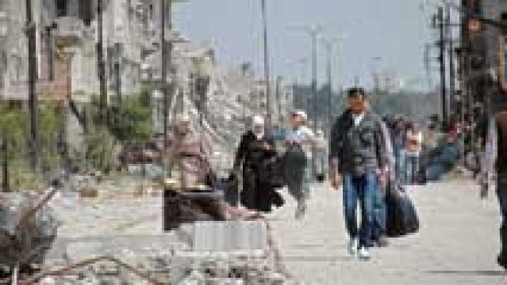 Miles de personas vuelven a la ciudad de Homs