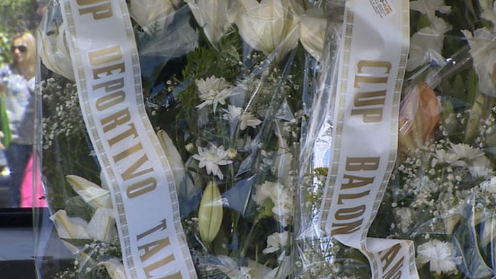 Telediario 1 - Psicólogos asisten a compañeros de los menores fallecidos