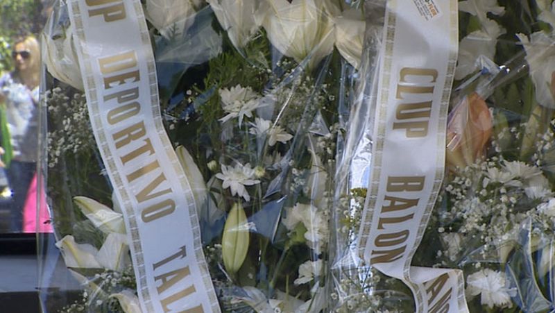 Psicólogos y voluntarios asisten a muchos alumnos compañeros de los cinco menores fallecidos el pasado jueves