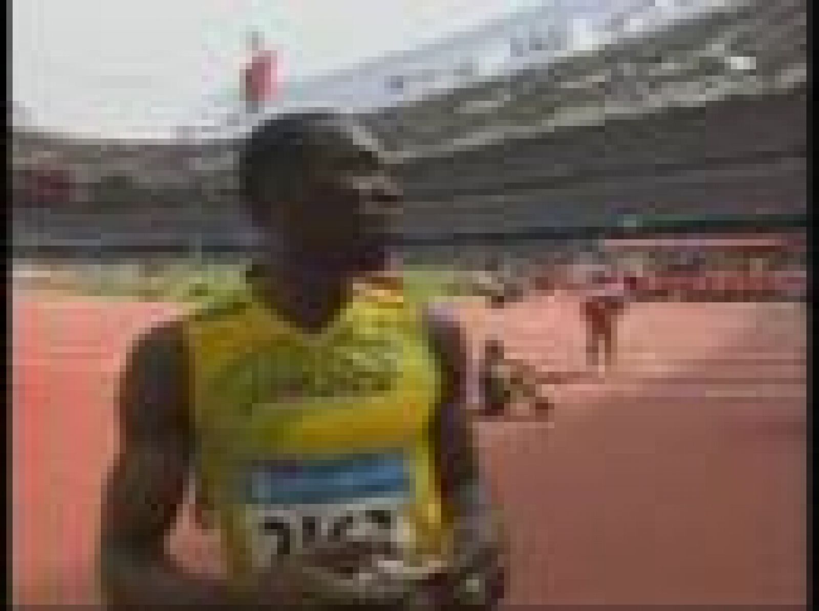 El plusmarquista mundial jamaicano, Usain Bolt, ha corrido su primera tanda de 100 metros lisos logrando un tiempo de 10,20 segundos. 