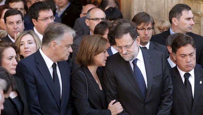 Instalada en la Diputación de León la capilla ardiente de Isabel Carrasco