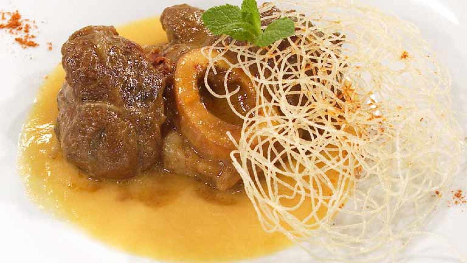 Ossobuco sobre crema castellana