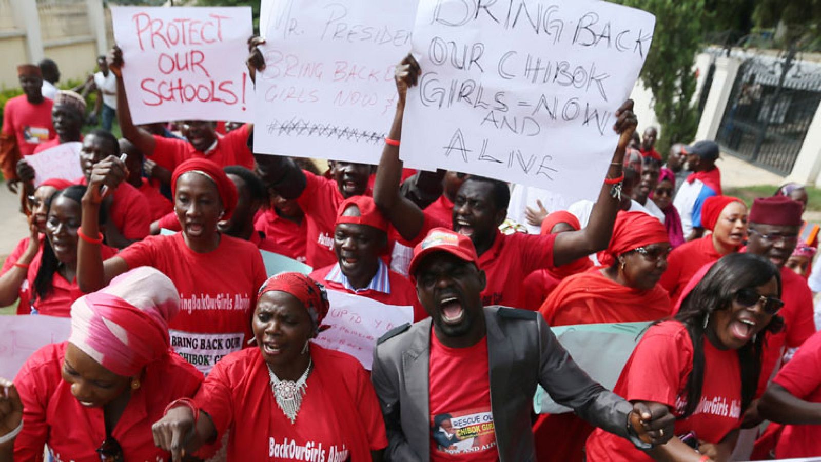 El Gobierno de Nigeria está "dispuesto" a negociar con Boko Haram para el rescate de las niñas