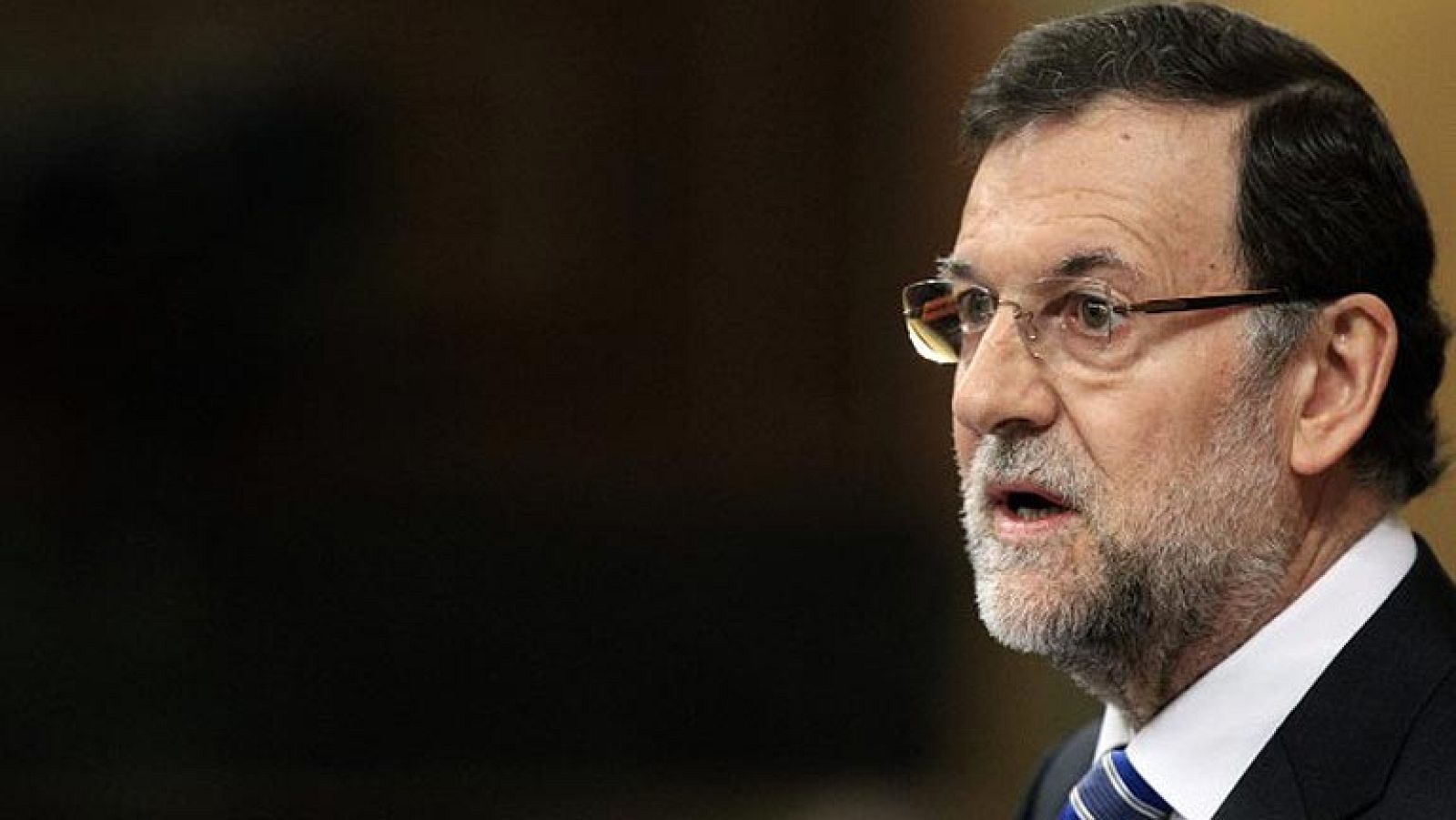 Rajoy cree que las reformas han sido "equitativas" y Rubalcaba que crece la desigualdad - Informativo 24h | Ver