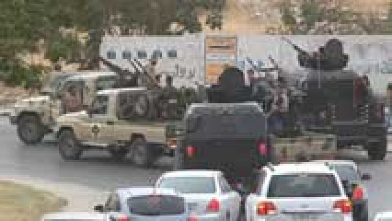 Una milicia armada toma por la fuerza el Parlamento en Trípoli