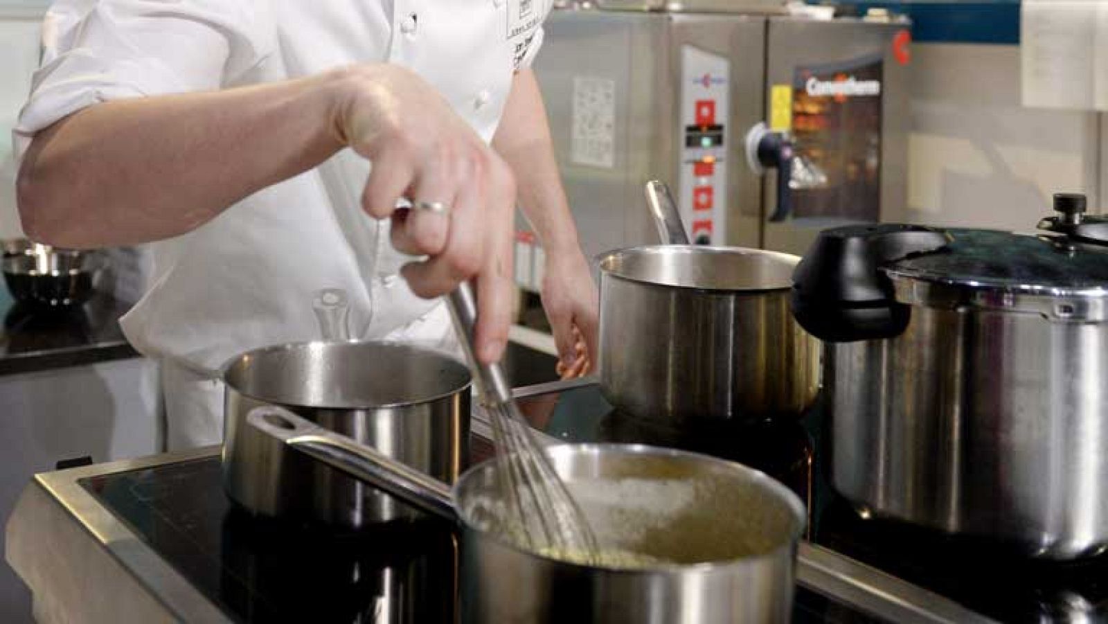 El ex cocinero de la Moncloa ha publicado un libro y rememora algunos secretos de fogones