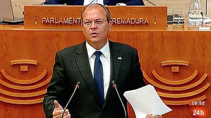 Parlamento - No a la moción de censura extremña