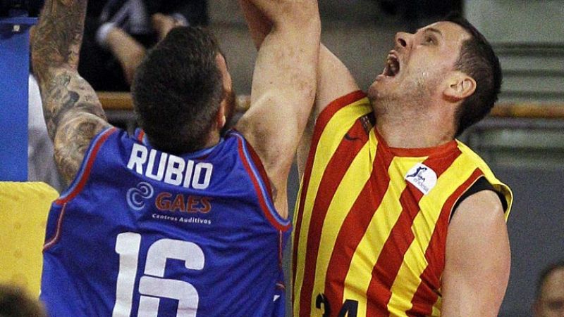 Tuenti Móvil Estudiantes 51 - FC Barcelona 77