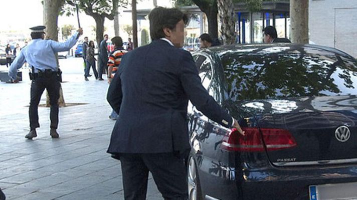 Telediario 1 - La Generalitat defiende el operativo y culpa al PP