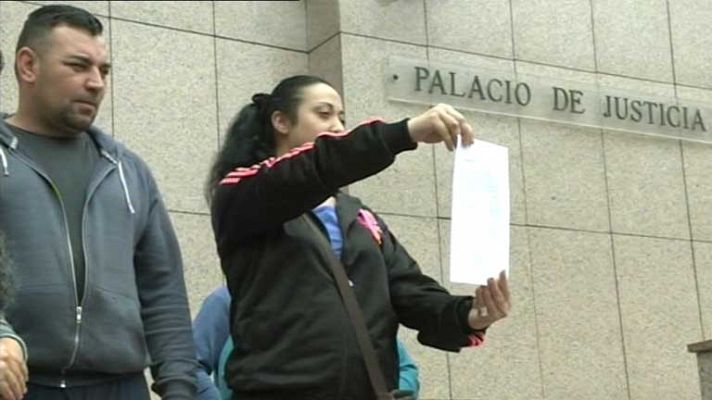 Telediario 1 - Denuncian por racismo al alcalde de Sestao