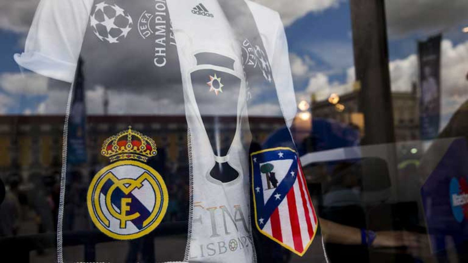 Los madrileños empiezan a tomar la capital portuguesa