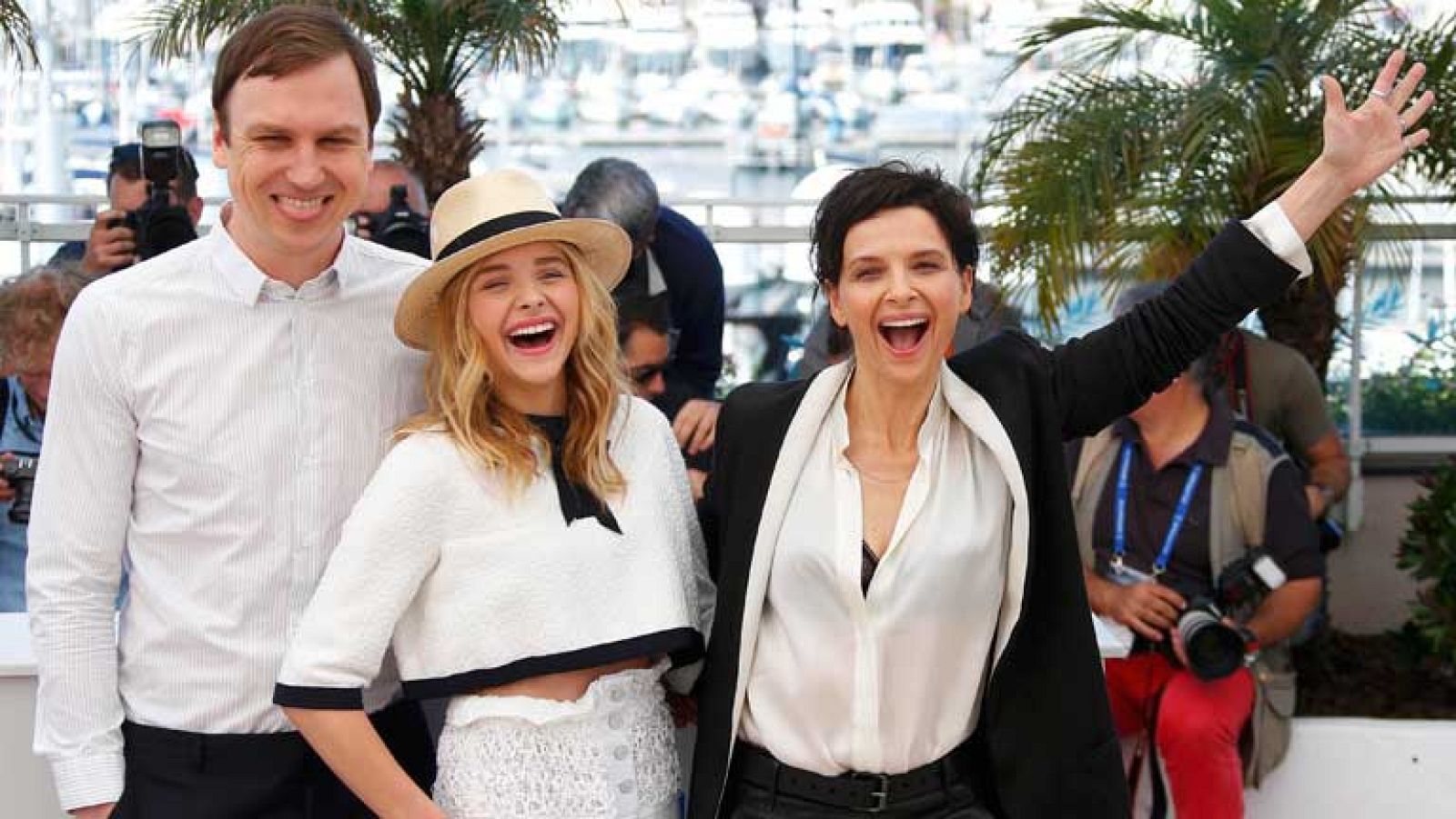 Olivier Assayas llega a Cannes con Juliette Binoche y Chloë Grace Moretz para presentar "Sils María"