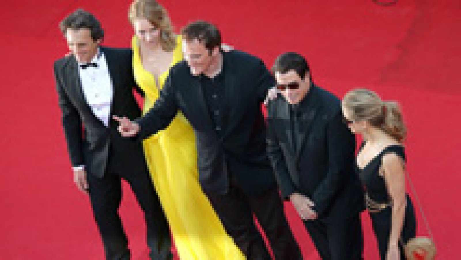 Telediario 1: Tarantino vuelve a Cannes veinte años después de lograr la Palma de Oro con 'Pulp Fiction' | RTVE Play