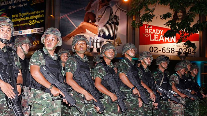 Telediario 1 - El Ejército de Tailandia detiene a la primera ministra y a varios miembros de su familia