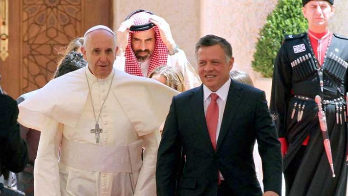 Telediario 1 - El rey Abdalá II y la reina Rania reciben al papa Francisco