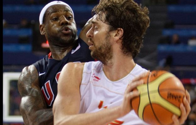  - Estados Unidos arrasa a España