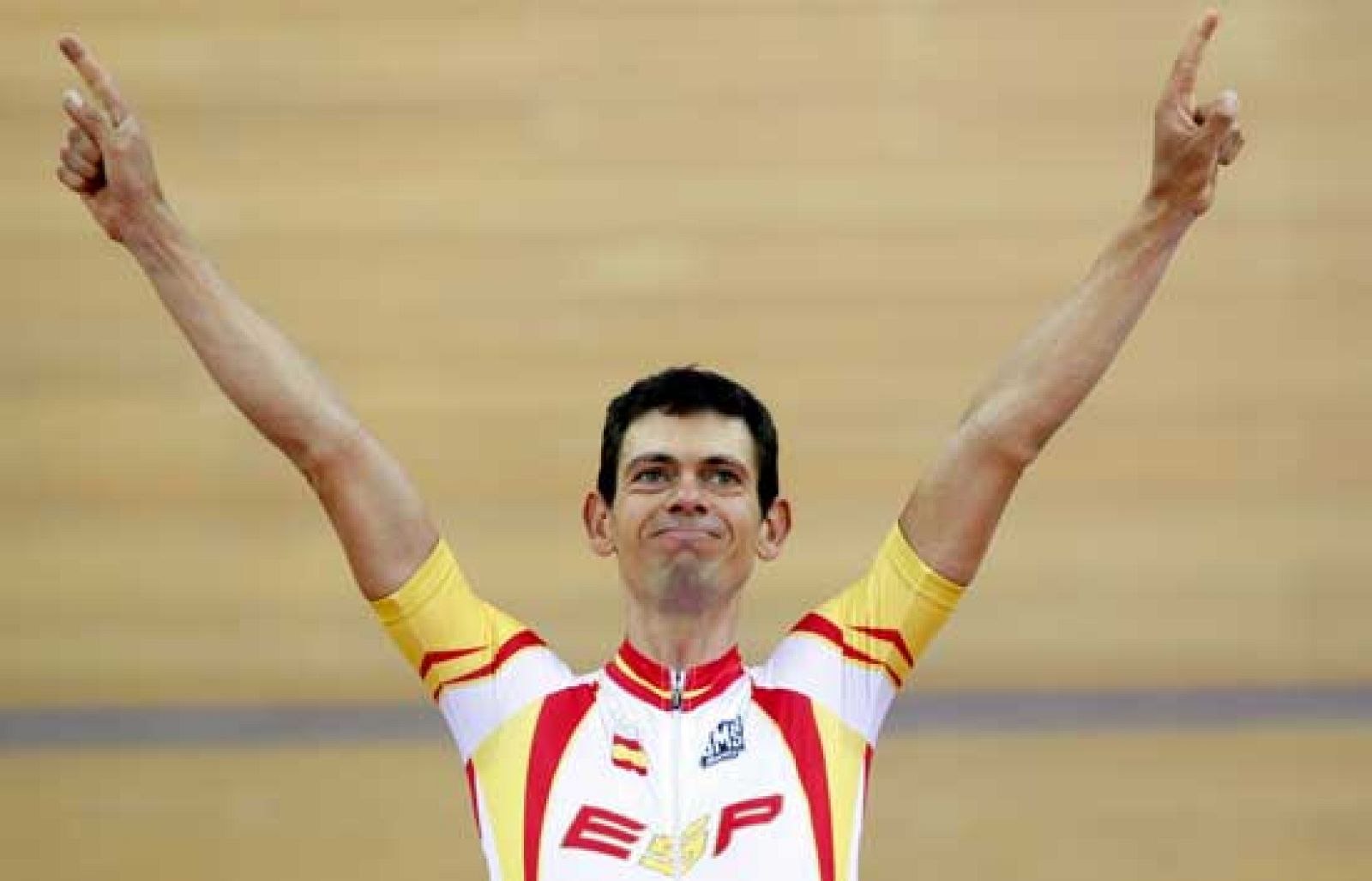 Llaneras da la tercera medalla a España | Ver