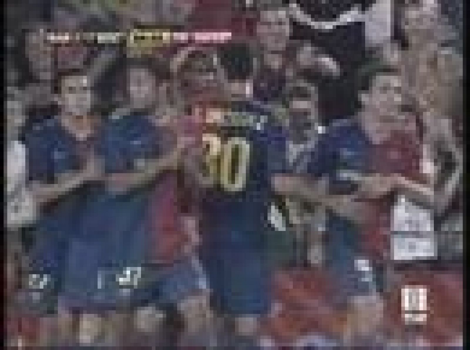  Samuel Eto'o ha logrado un gol en el minuto 95 del Trofeo Joan Gamper ante el Boca Juniors con un soberbio cabezazo. 