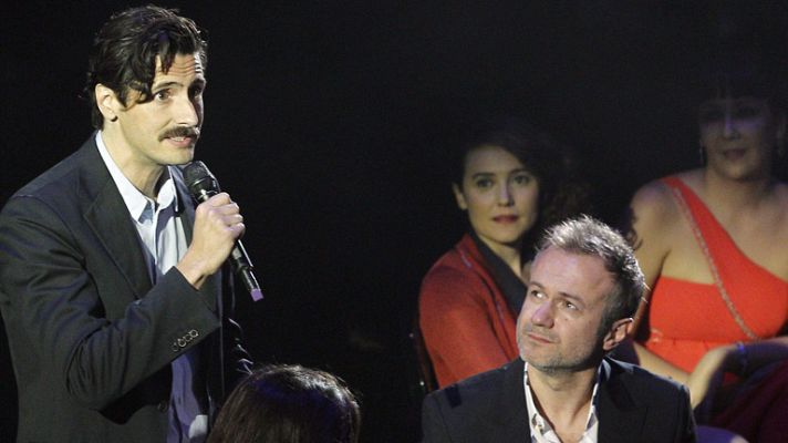 La 2 Noticias - 'Un trozo invisible de este mundo', gran triunfadora de los Max con cuatro premios